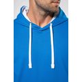 Sudadera clásica con capucha y bolsillo