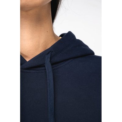 Sudadera orgánica con capucha bolsillo y hombros caídos