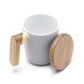 Taza de cerámica en acabado mate