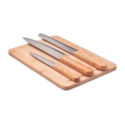 Tabla de Bambú con Cuchillos