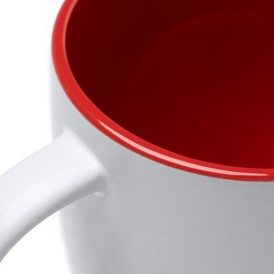 Taza de cerámica con interior de color