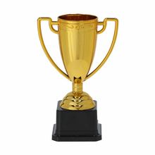 Trofeo dorado con asas Dor