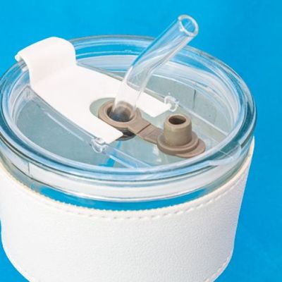 Vaso de cristal con pajita, tapa y banda de PU
