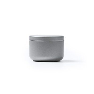 Vela aromática floral en recipiente metálico Plata